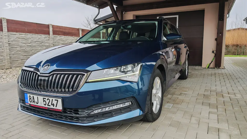 Superb 3 100tis.km 2.0 TDI 110kW DSG 2020 ČR - fotka 4