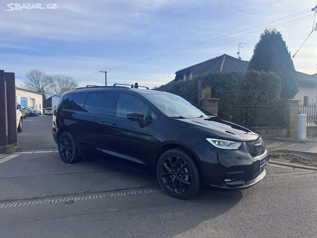 Chrysler Pacifica 3,6 4x4 AWD DVD RADAR Stype 2021 - fotka 2