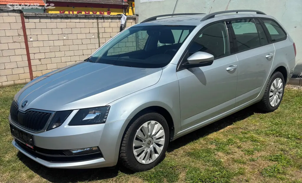 Škoda Octavia Combi 3 - fotka 2