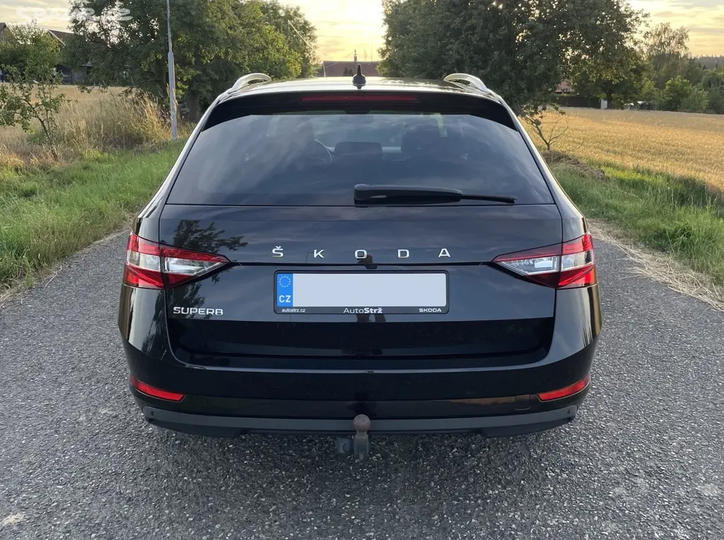 Škoda Superb III Combi, Style, AT, LED, kamera - fotka 3