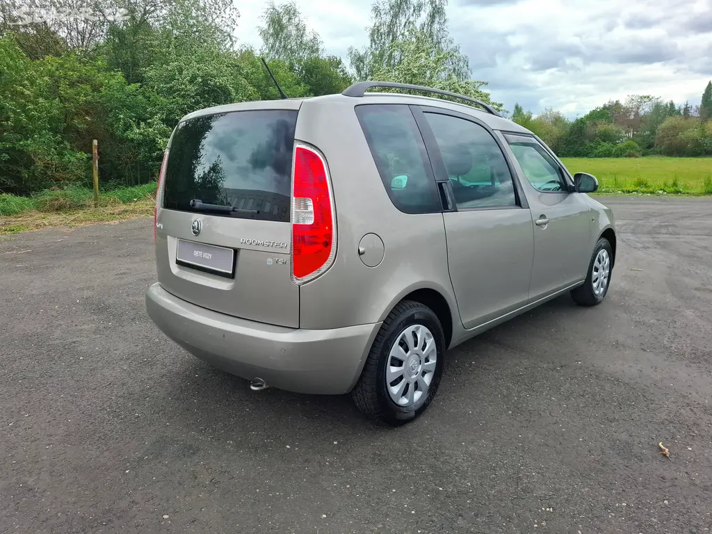Škoda Roomster 1.2TSi 63kW,klimatizace,senzory - fotka 4