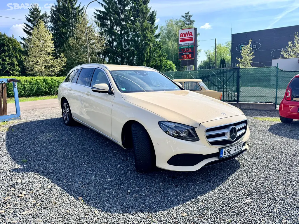 Mercedes E200 cdi Kombi Top výbava - fotka 2