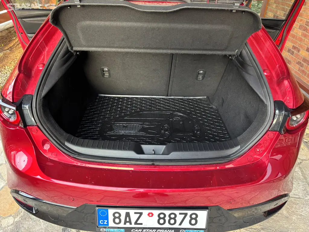 Mazda 3 - 2.0 skyactiv-x186 GT - fotka 6