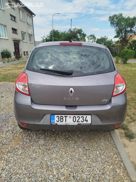 Renault Clio 1.2 Benzín (55 kW) - fotka 6