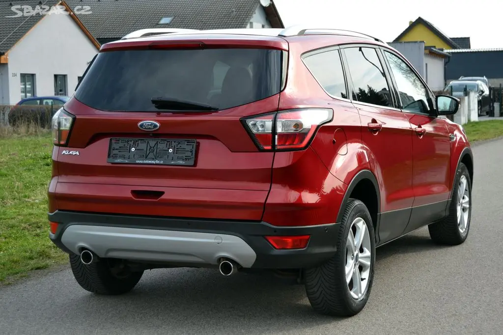 Ford Kuga 2.0 TDCI 110kW Titanium - fotka 4