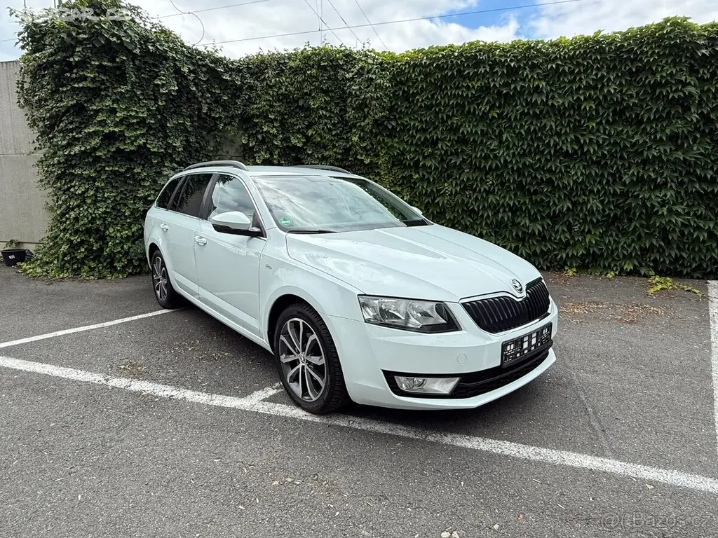 Škoda Octavia III 1.6TDi 81Kw/110Ps/Edition/Alu17 - fotka 5