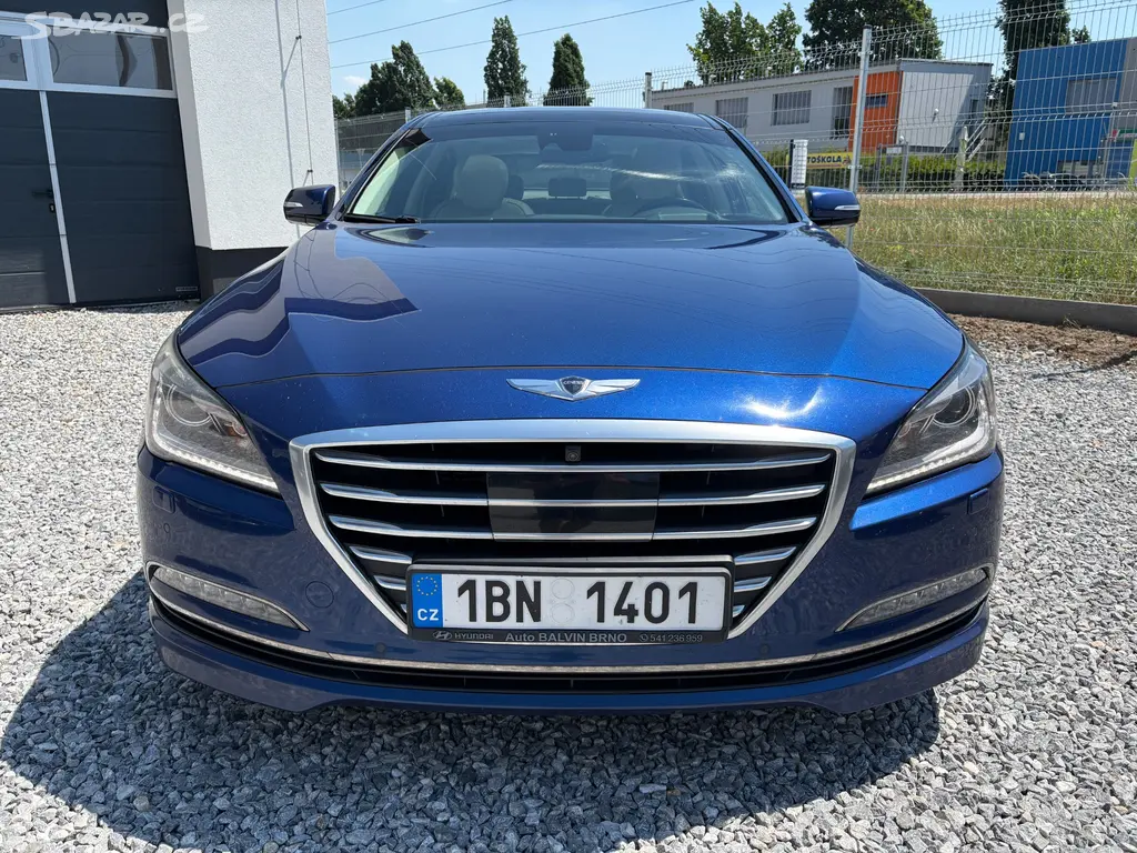 Hyundai Genesis 3.8i Htrac - fotka 2
