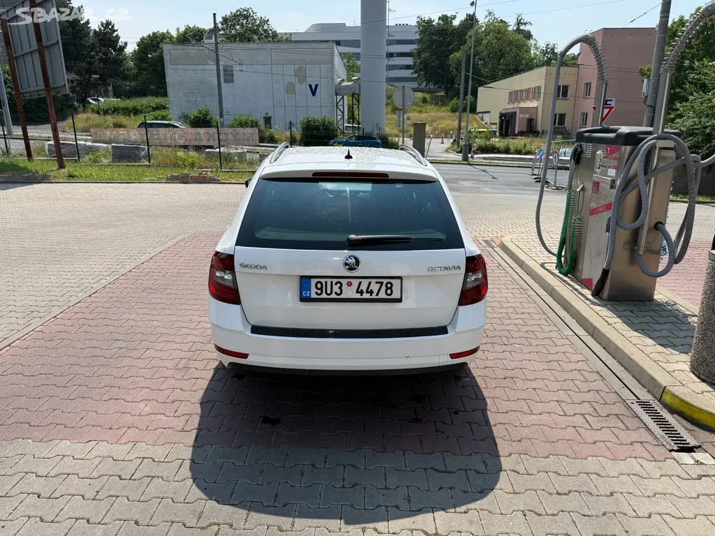 Škoda Octavia III FL. - fotka 5