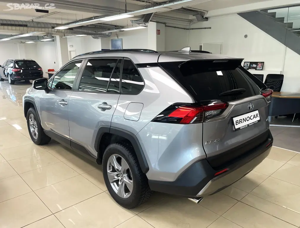 Toyota Rav4, 2.5 Hybrid Comfort e-CVT, ČR - fotka 4