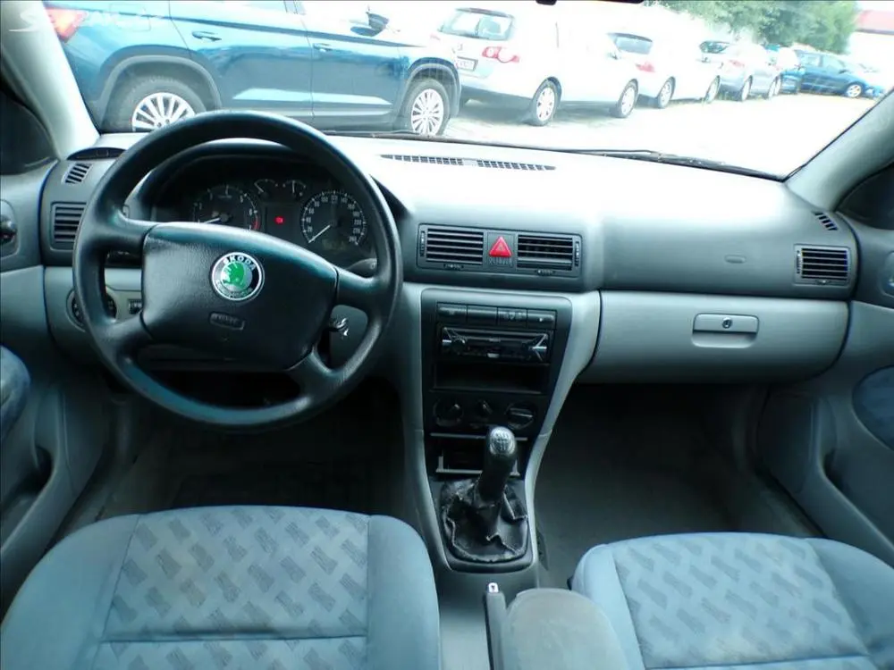 Škoda Octavia 1,6 i EKO PLACENO - fotka 5