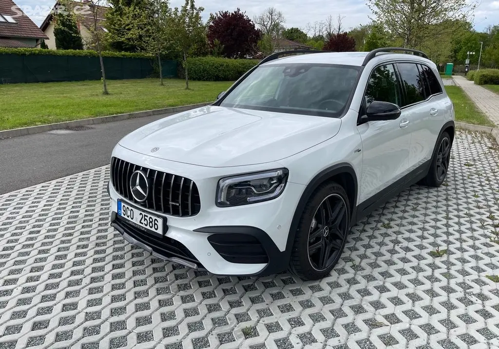 Mercedes-Benz GLB 35 AMG 306 koní