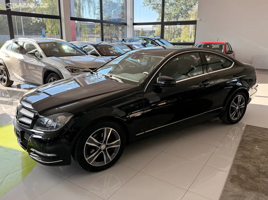 Mercedes-Benz Třídy C, 1.8 benzin - fotka 4