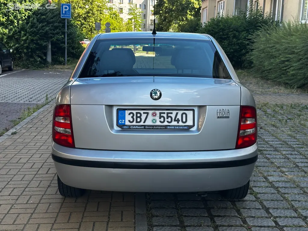 Škoda Fabia 2.0 85 kW Elegance Serviska ALU R15 - fotka 6