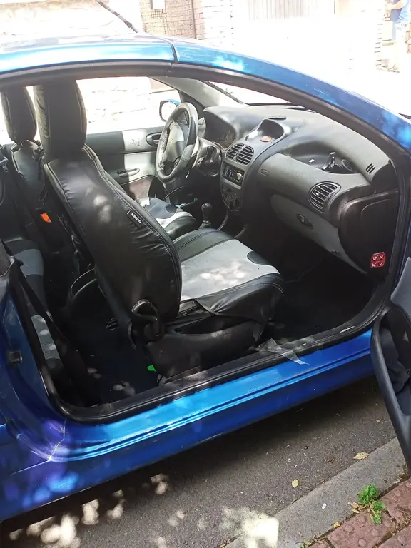 Peugeot 206 cc (kabriolet) na renovaci - fotka 5