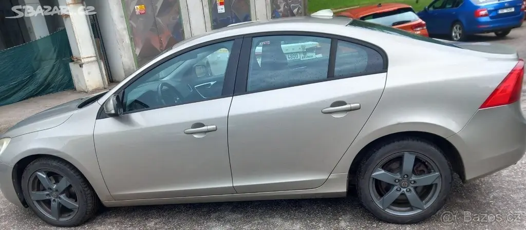 Volvo S60 D3 komplet po servisu - fotka 3