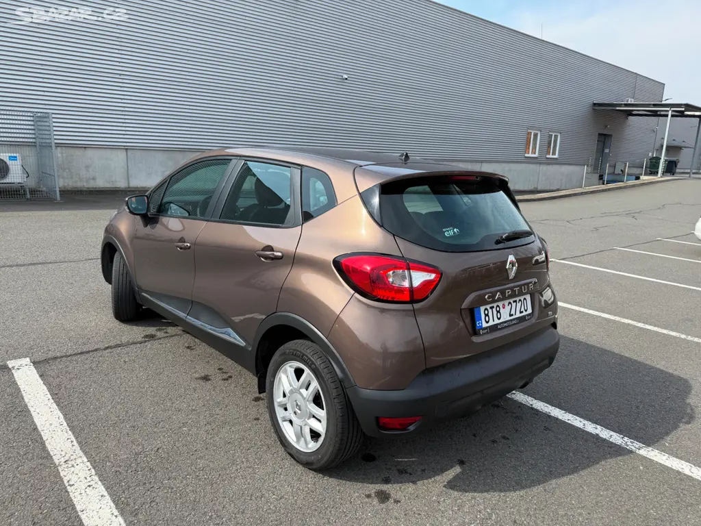 RENAULT CAPTUR 0,9 TCe 66kW - 2.maj ČR - 92700km - fotka 3