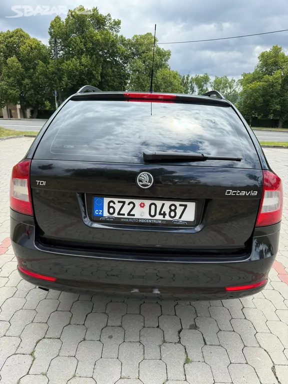 Škoda Octavia II Combi - 1.6 TDi 77kW - fotka 2