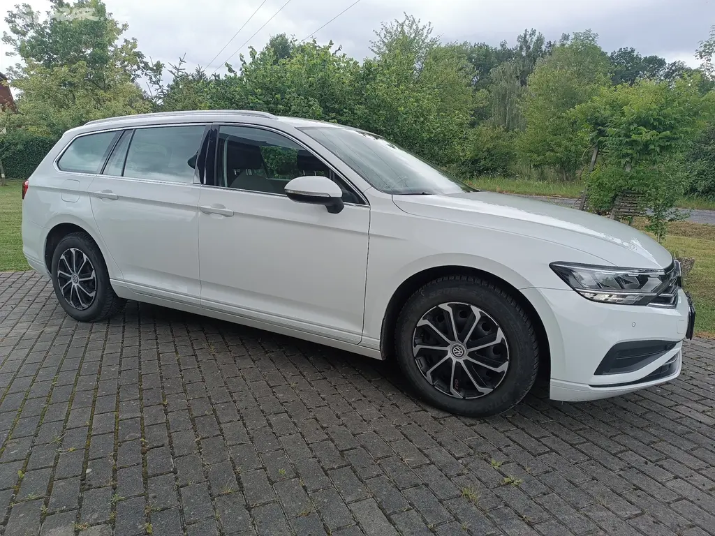 VW Passat Combi B8 Facelift 1,5 TSi 110 kw - fotka 5
