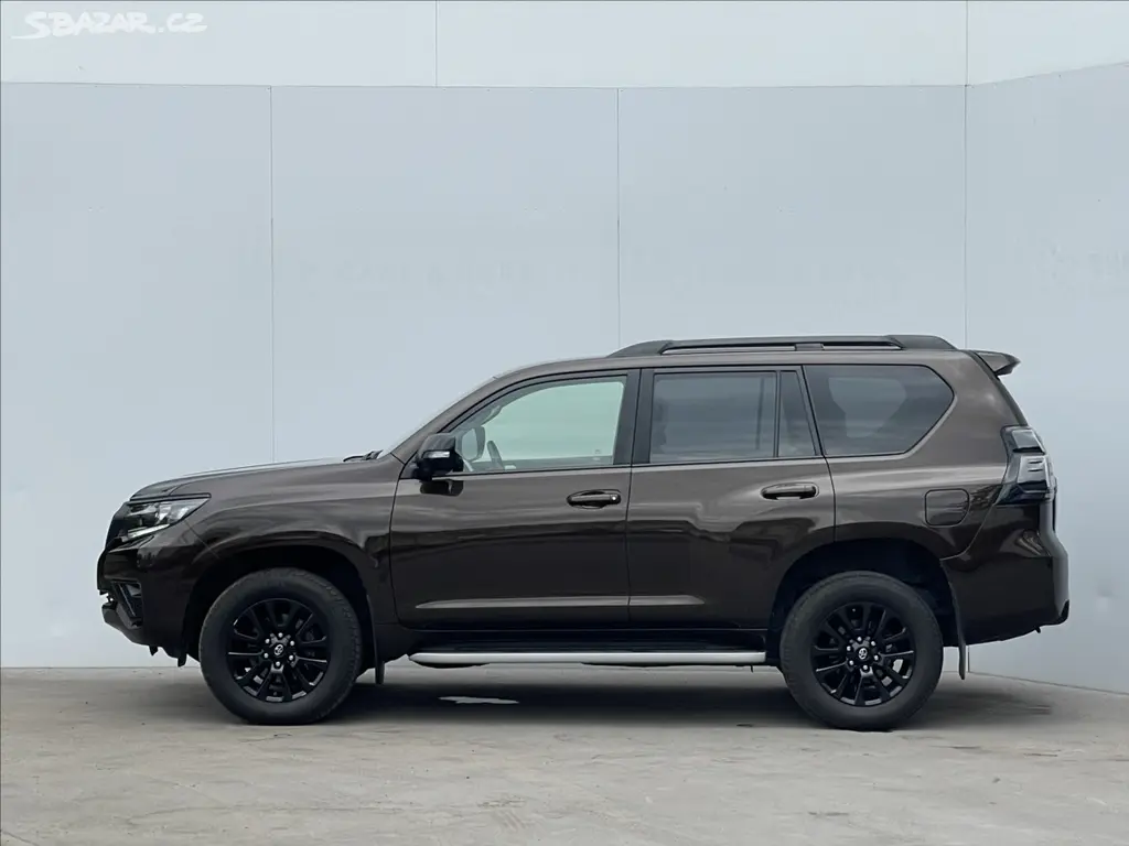 Toyota Land Cruiser, 2,8 D4-D AT6 Executive NAVI - fotka 2