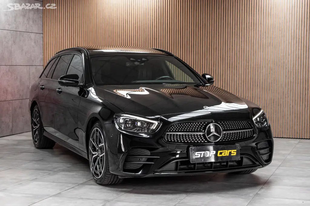 Mercedes-Benz Třídy E, E 220d AMG*4MATIC*TAŽNÉ*ACC*ČR - fotka 3