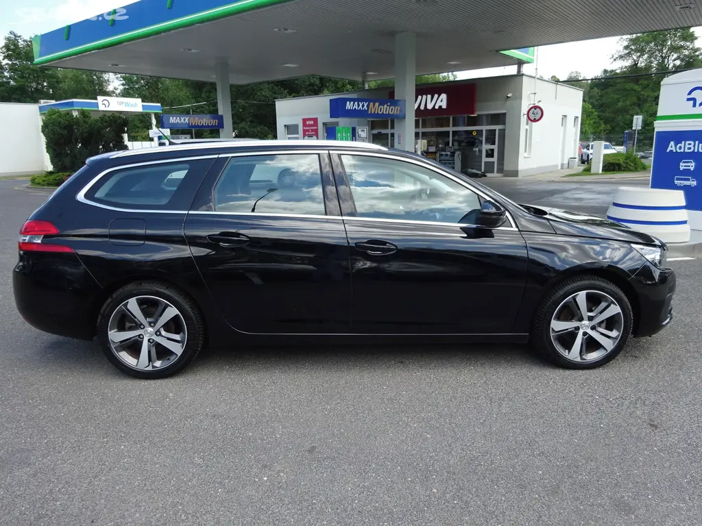 PEUGEOT 308 1,2 PureTech, GARANCE KM, 1 MAJITEL - fotka 5