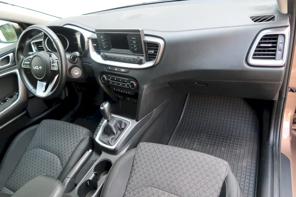 Kia Cee´d, Sportswagon 1,0 T-GDI/88 kW - fotka 4