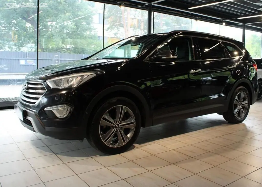 Hyundai Grand Santa Fe - fotka 3