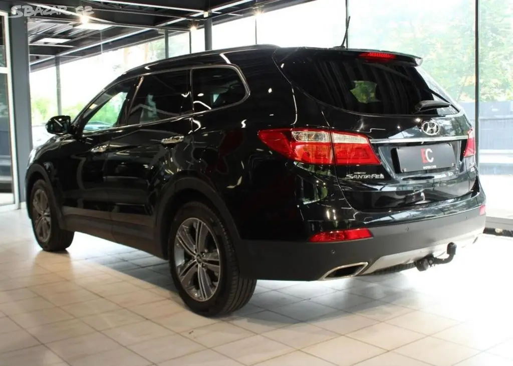 Hyundai Grand Santa Fe - fotka 4