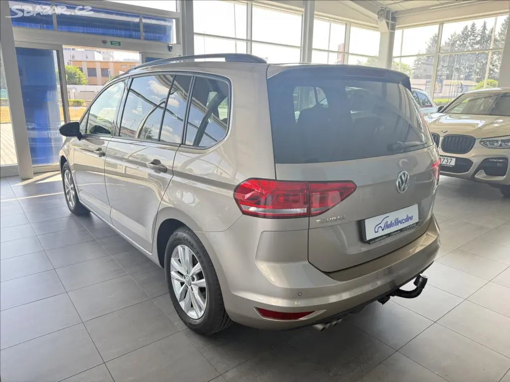 Volkswagen Touran, 2,0 TDI 110kW,1.MAJ,7MÍST,TA - fotka 4