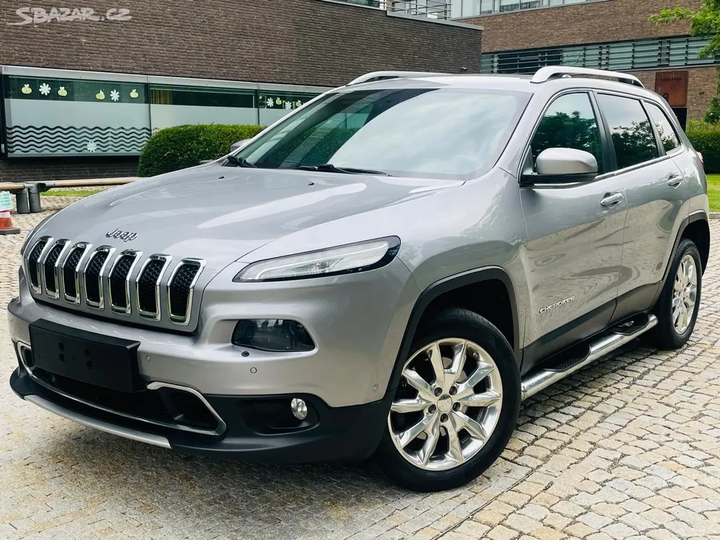 Jeep Cherokee, 2.2D 4x4 AUT KAMERA TAŽNÉ LED