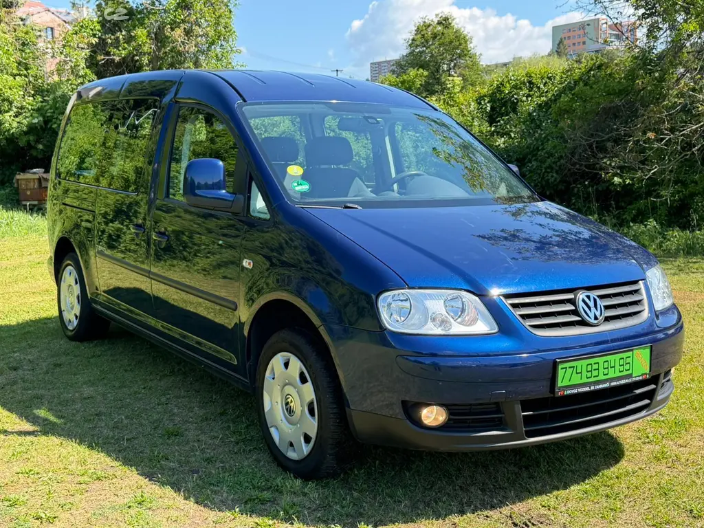 VW CADDY MAXI TEAM 1,6 MPI-7 MÍST,PARK. SENZORY - fotka 3
