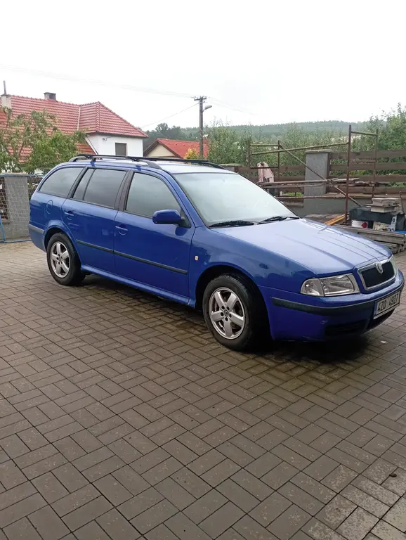 Škoda Octavia 1.9 TDI - fotka 2