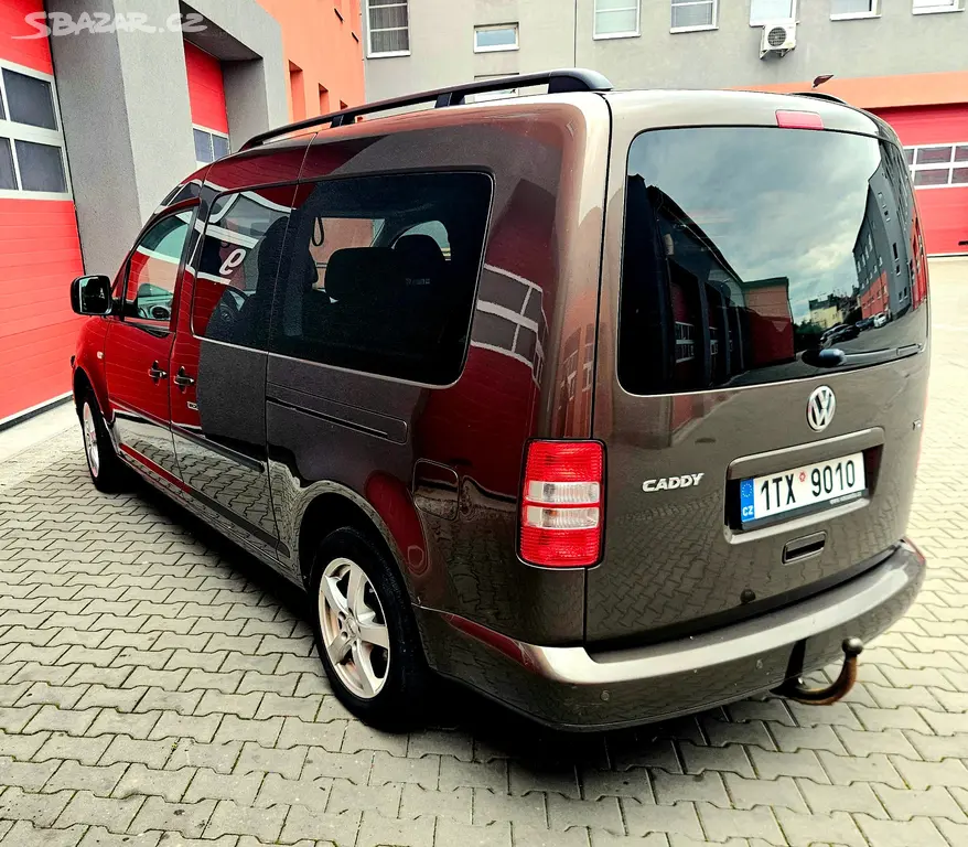 VW CADDY MAXI 7 MÍST - fotka 4