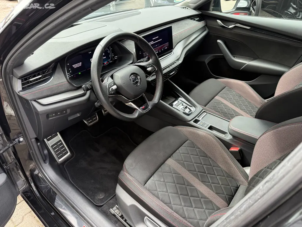Škoda Octavia 4 Combi RS 2.0 TDI 147kW DSG Matrix - fotka 5