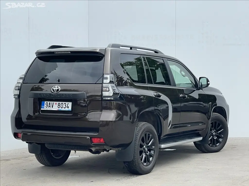 Toyota Land Cruiser, 2,8 D4-D AT6 Executive NAVI - fotka 3