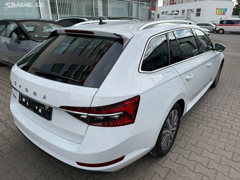 Škoda Superb 3 Combi Style 2.0TDI 147kW DSG Matrix - fotka 4
