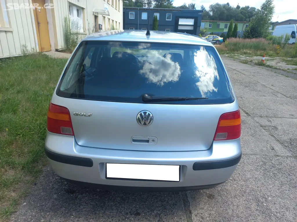 VW Golf IV, 1.4 16V, alu kola, CLIMATRONIC - fotka 3