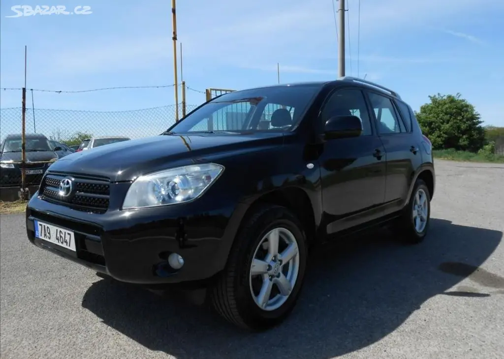 Toyota Rav4 2,0 VVTi 112kW CZ Serviska 4x4 benzín - fotka 2