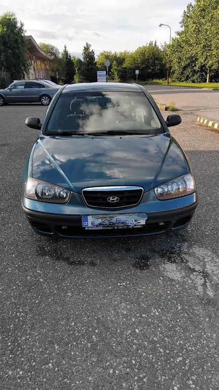 Hyundai Elantra - fotka 3