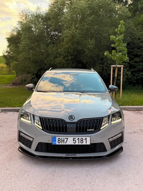 ŠKODA OCTAVIA RS 4x4 DSG | STEEL GREY | - fotka 5