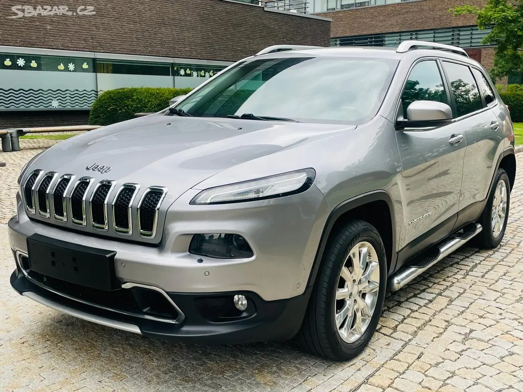 Jeep Cherokee, 2.2D 4x4 AUT KAMERA TAŽNÉ LED - fotka 3