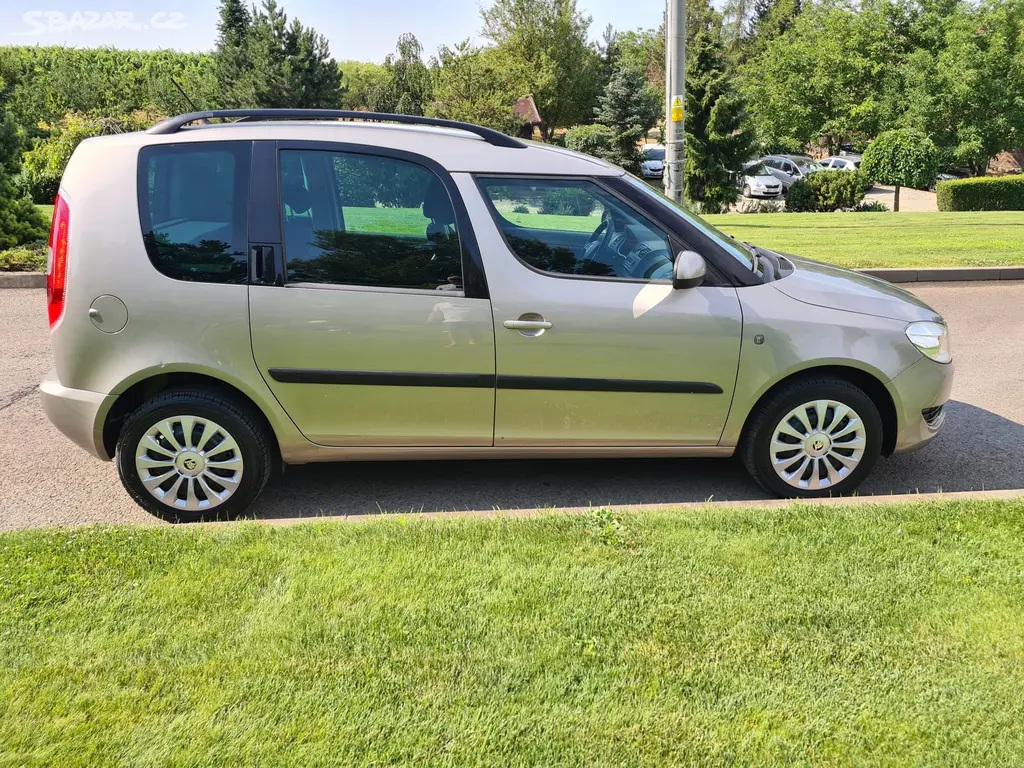 Škoda Roomster, 1.9 TDi 77KW TAŽ ZAŘ - fotka 6