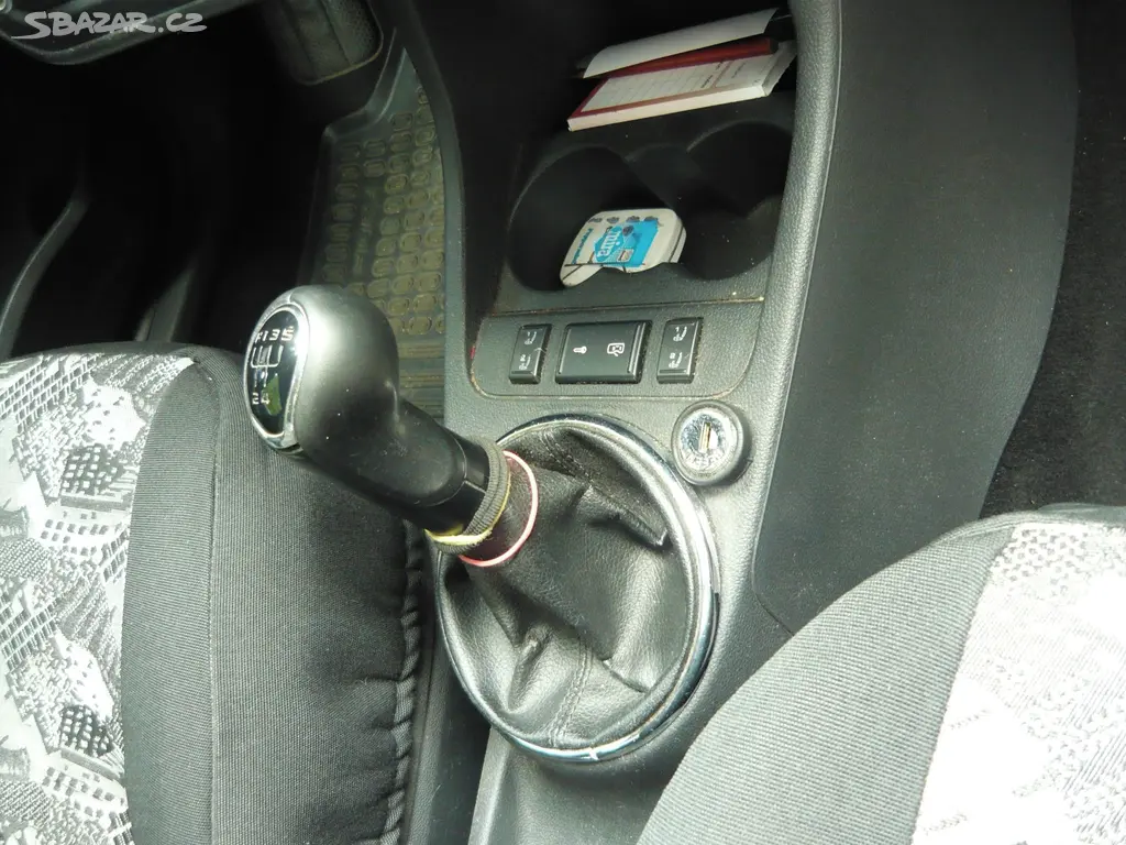Škoda Fabia 2 1.6 Tdi 66 kW r.v. 2011 - fotka 4