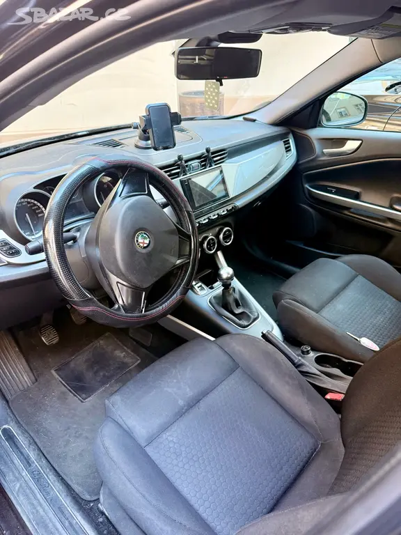 Alfa Romeo Giulietta 1.6 JTD 77 kW | 2013 - fotka 4