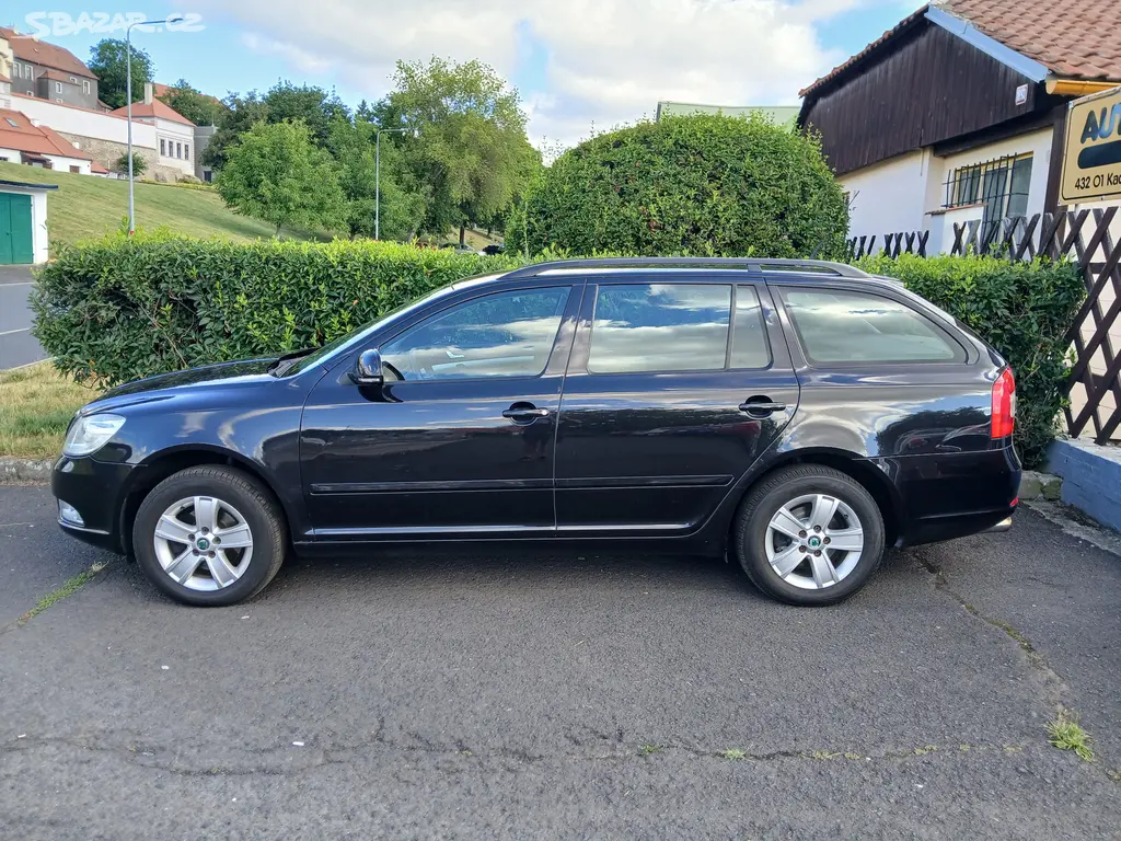 Škoda Octavia Com 1.6 TDi 4x4 serviska - fotka 2