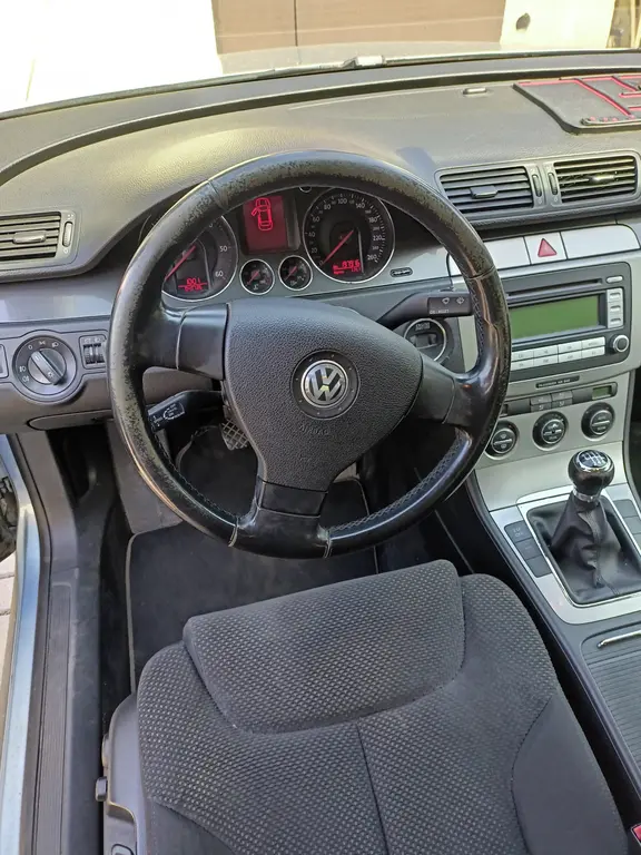 VW Passat 2.0 TDI - fotka 4