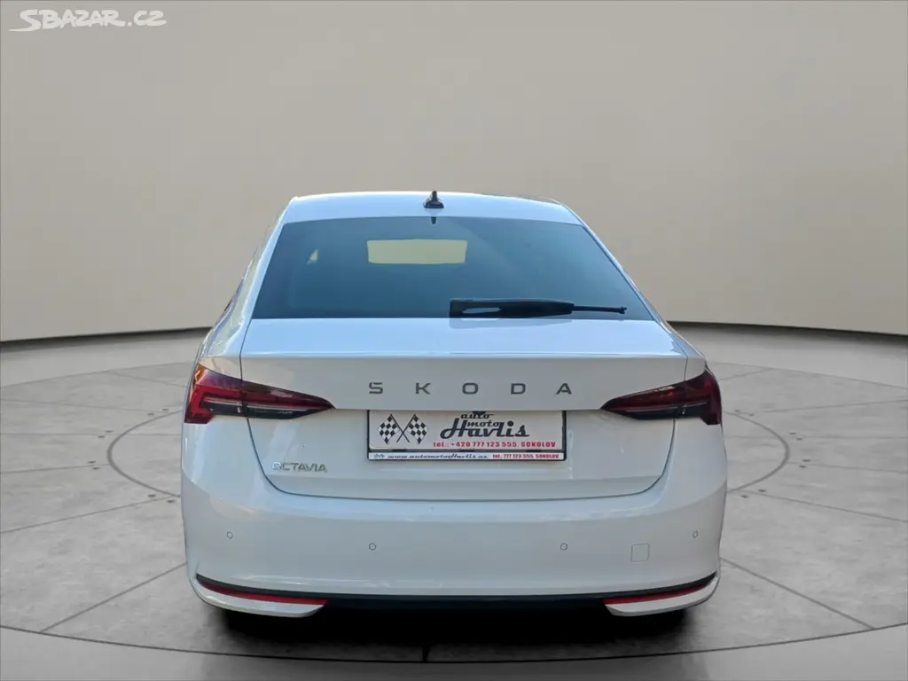 Škoda Octavia, 1,5 TSI Výhřané př. okno Tažné - fotka 6