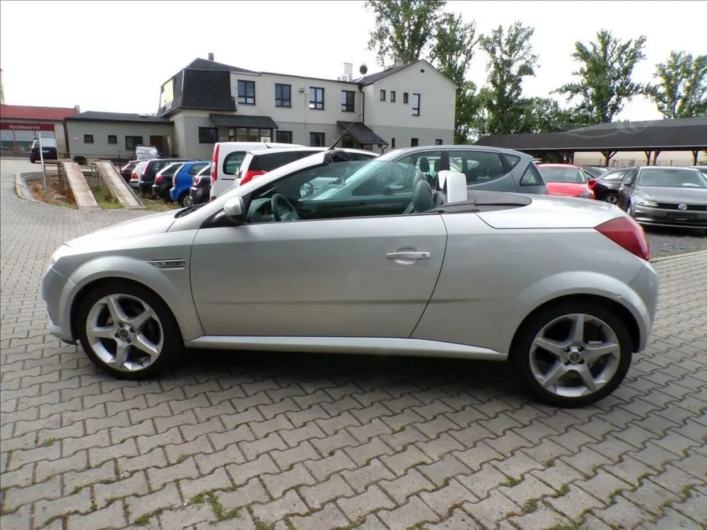 Opel Tigra 1,4 16V KLIMATIZACE - fotka 5
