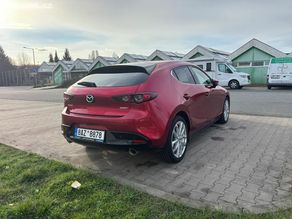 Mazda 3 - 2.0 skyactiv-x186 GT - fotka 3