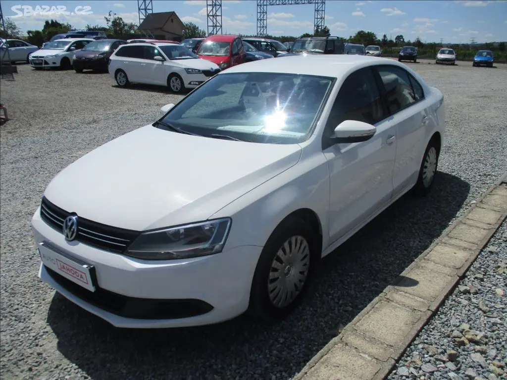 Volkswagen Jetta, 1,6 TDI,klima,servis,1.maj,CZ, - fotka 3